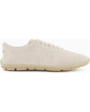 Giorgio Armani Low-Top Suede Lace-Up Trainers With Rubber Sole - White