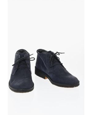 Corneliani Id Solid Colour Suede Desert Boots With Crepe Sole - Blue