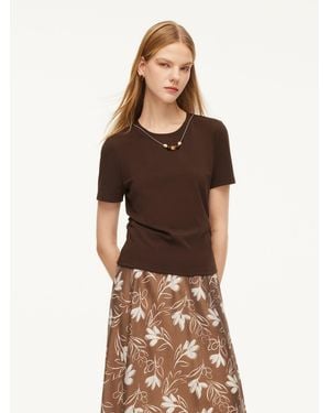 GOELIA Side Twist T-Shirt With Detachable Beaded Necklace - Brown