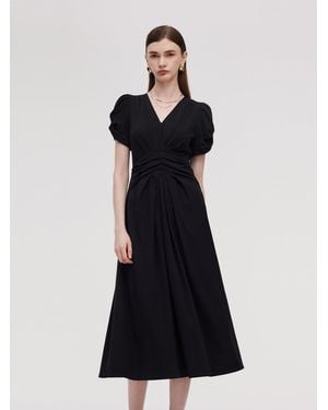 GOELIA Pleated V-Neck Knit Maxi Dress - Black