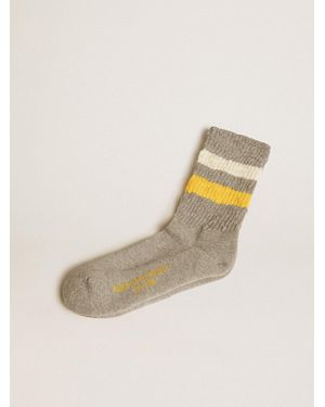 Golden Goose Calzini Di Color Grigio Con Dettagli Distressed E Stripes Gialle E Bianche, Uomo, Taglia - Neutro