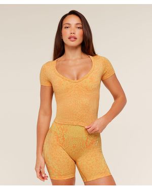 GYMSHARK Adapt Animal X Whitney Short Sleeve Top - Orange