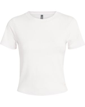Vuori Fitted Pose T-Shirt - White