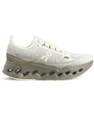 On Shoes Cloudsurfer Max Trainers - White