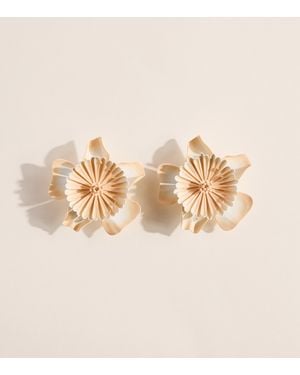 Chloé Bloom Clip-On Earrings - Natural