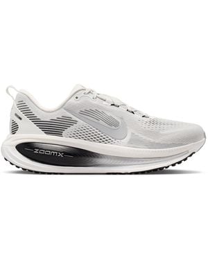 Nike Vomero 18 Trainers - White