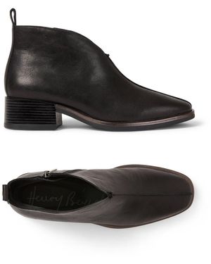 Henry Beguelin York V-Cut Ankle Boot - Black