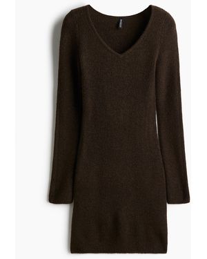 H&M Bodycon-Kleid in Rippstrick - Schwarz
