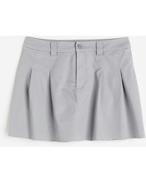 H&M Faltenrock aus Twill - Grau