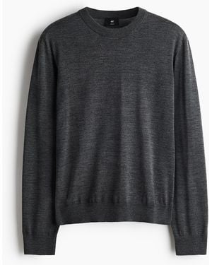 H&M Merinowollpullover in Regular Fit - Schwarz