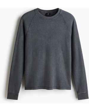H&M Shirt mit Waffelstruktur in Regular Fit - Grau