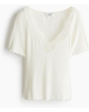 H&M Geripptes Shirt mit Spitze - Weiß