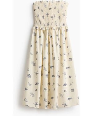 H&M Bandeau-Kleid mit gesmoktem Oberteil - Natur