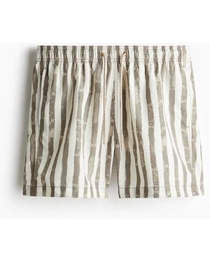 H&M Gemusterte Badeshorts - Weiß
