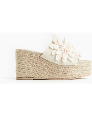 H&M Espadrille-Sandalen mit Keilabsatz. - Weiß