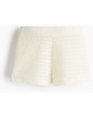 H&M Shorts in Pointellestrick - Weiß