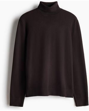 H&M Rollkragenpullover aus Feinstrick in Regular Fit - Schwarz