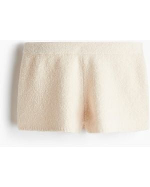 H&M Mini-Shorts aus Boucléstrick - Natur