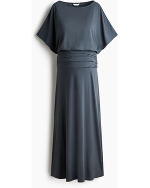H&M MAMA Drapiertes Maxikleid - Blau