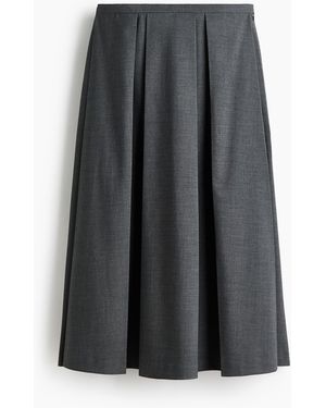 H&M Plissierter Midirock - Grau