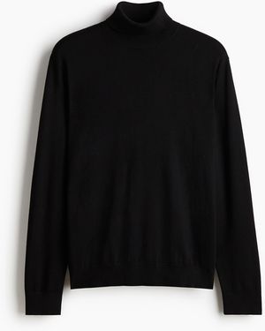 H&M Rollkragenpullover in Regular Fit - Schwarz
