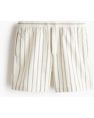 H&M Shorts in Regular Fit - Weiß