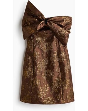 H&M Bandeaukleid aus Brokat - Braun
