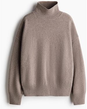 H&M Oversized Pullover mit Turtleneck - Braun