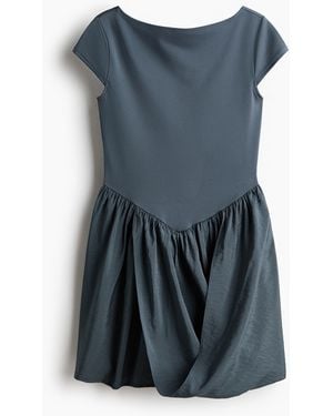 H&M Drapiertes Kleid mit zwei Stoffen - Blau