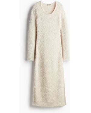 H&M Flauschiges Strickkleid - Weiß