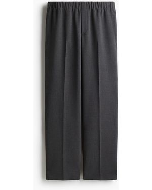 H&M Hose in Regular Fit - Schwarz