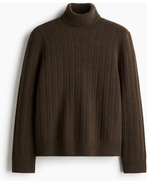 H&M Rollkragenpullover in Regular Fit - Braun