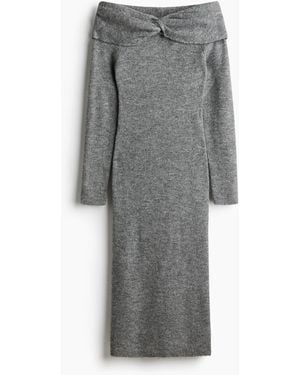 H&M Schulterfreies Kleid in Feinstrick - Grau