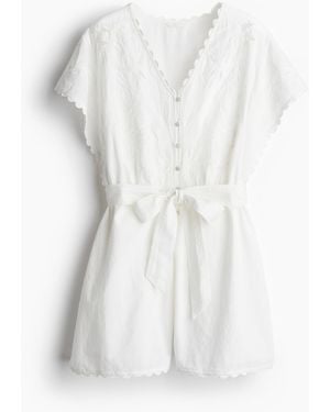 H&M Bestickter kurzer Jumpsuit aus Baumwolle - Weiß