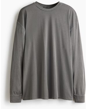 H&M Laufshirt mit DryMove in Loose Fit - Grau