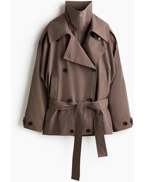 H&M Kurzer Trenchcoat mit Trichterkragen - Braun