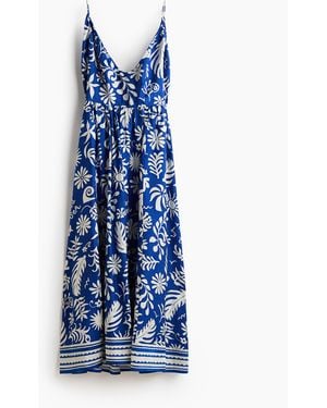H&M Rückenfreies Kleid mit ausgestelltem Saum - Blau