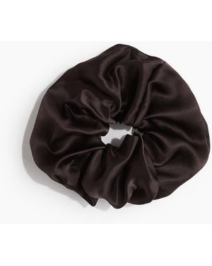 H&M Großer Scrunchie aus Seide - Schwarz