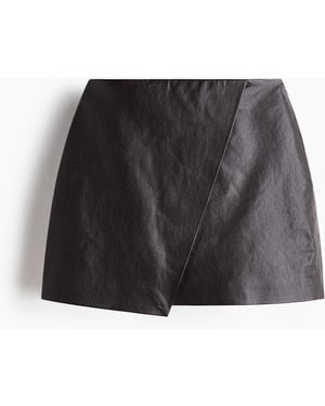 H&M Wickeljupe mit Coating - Schwarz