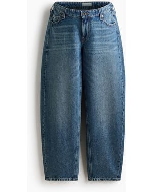 H&M MAMA Barrel Low Waist Jeans - Blau