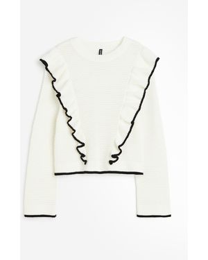 H&M Pullover in Strukturstrick mit Volants - Weiß