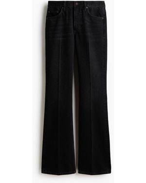 H&M Bootcut-Jeans mit Bügelfalten - Schwarz