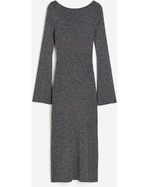 H&M Bodycon-Kleid in Rippstrick - Grau