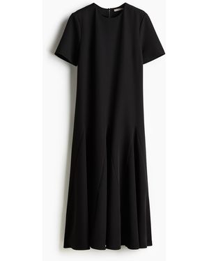 H&M Ausgestelltes Twill-Kleid - Schwarz