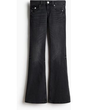 H&M Flared Low Waist Jeans - Schwarz
