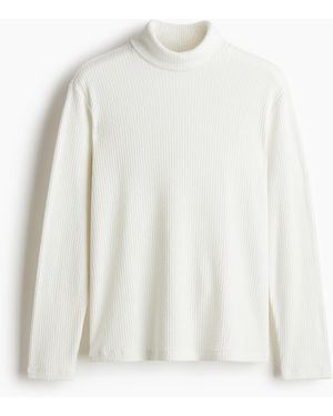 H&M Gerippter Rollkragenpullover in Regular Fit - Weiß