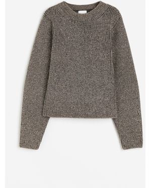 H&M Pullover in schimmerndem Rippstrick - Grau