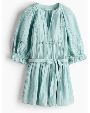 H&M Gecrinkelter kurzer Jumpsuit - Blau