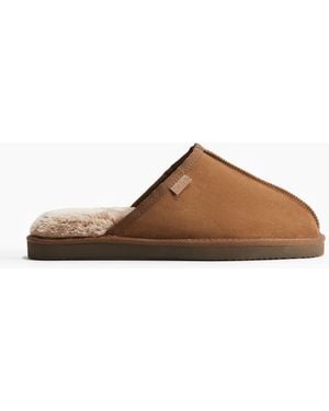 H&M Hausschuhe mit Teddyfutter - Braun