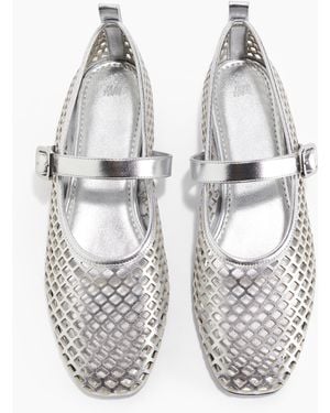 H&M Perforierte Ballerinas im Mary-Jane-Stil - Weiß
